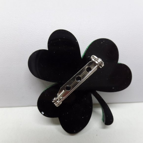 ADORABLE ACRYLIC LUCKY CLOVER BROOCH! - Picture 2 of 3